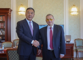 Состоялась встреча  президента ВЭО России С. Бодрунова и председателя Китайского народного университета Чжана Дунгана