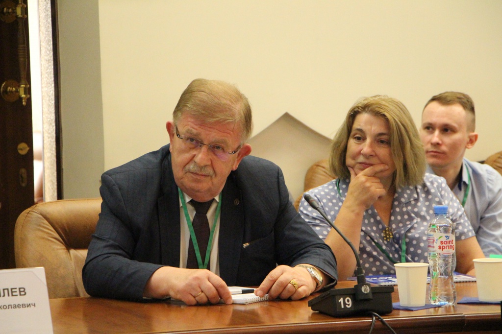 Маслобоев В.А., д.т.н., профессор (Апатиты, КНЦ РАН)